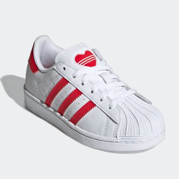 adidas Originals Other - ADIDAS ORIGINALS SUPERSTARS w/ Heart Graphic, Youth Size 3